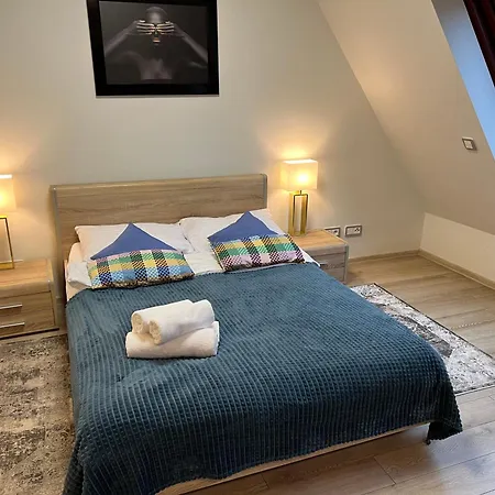 I&m Krawiecka דירה